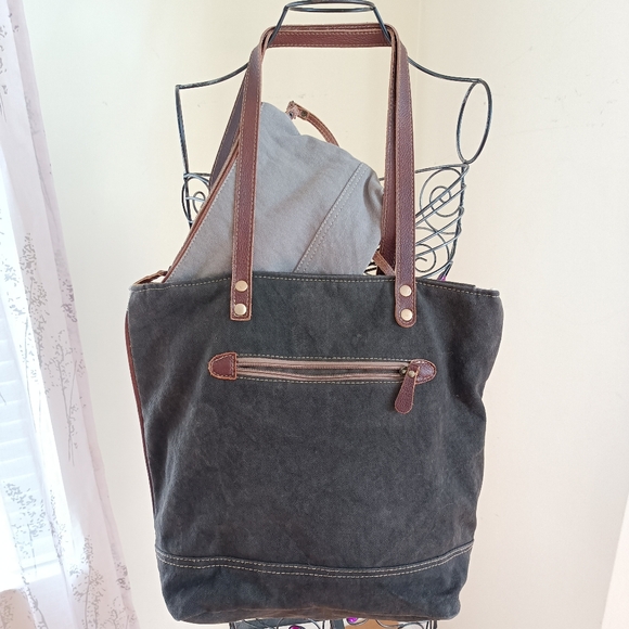 Myra Bag Leather, Canvas Weekender Bag With Wristlet Clutch/Cosmetic Bag - Picture 8 of 17